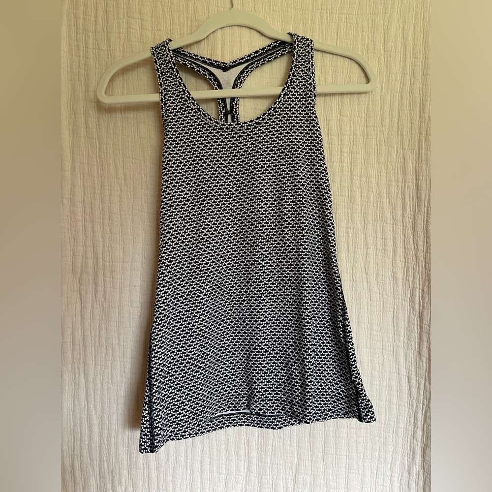Lululemon size 6 racerback tank